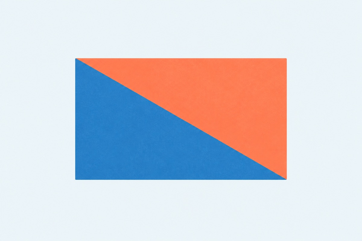 A rectangle with one diagonal drawn from corner to corner, splitting it into two matching right triangles.